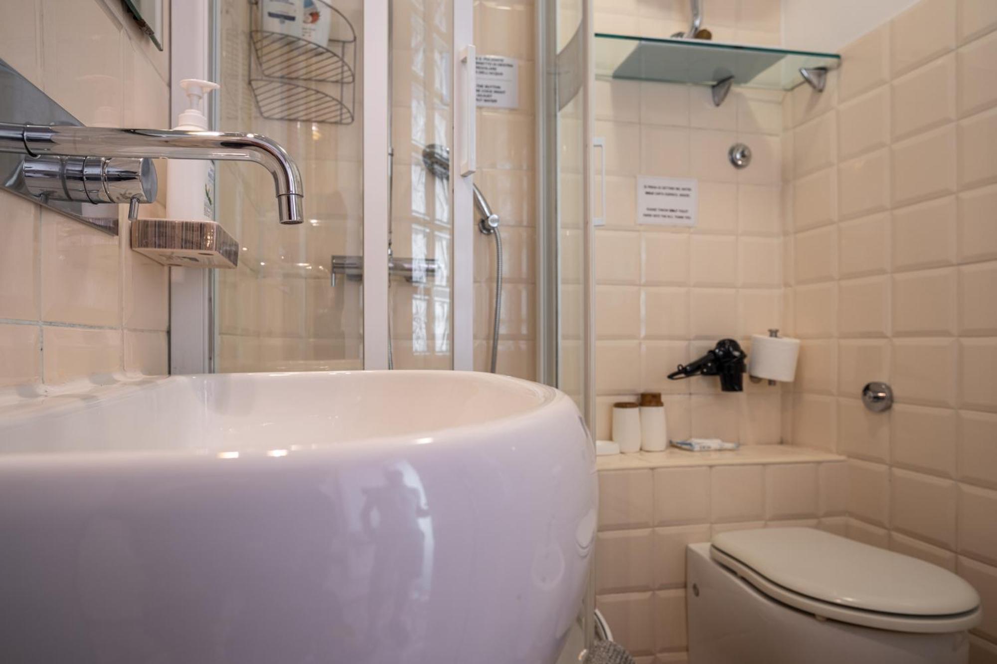 Il Leoncino Bed & Breakfast Rome Exterior photo